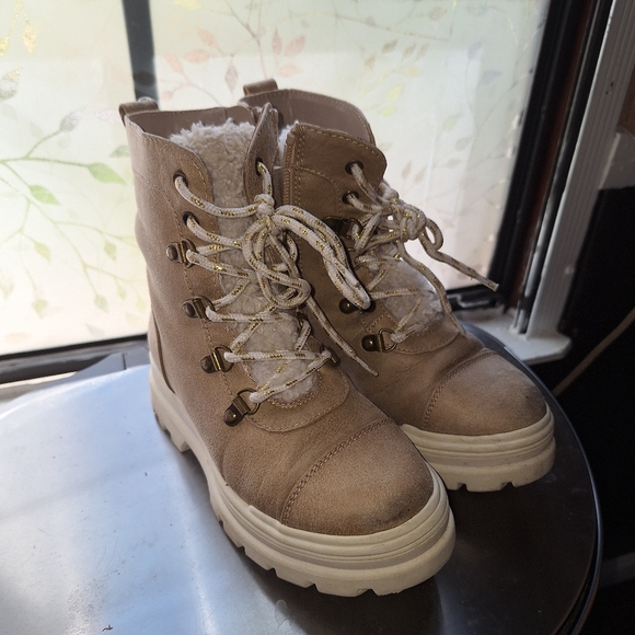 Girls boots size 13 - Picture 6 of 6